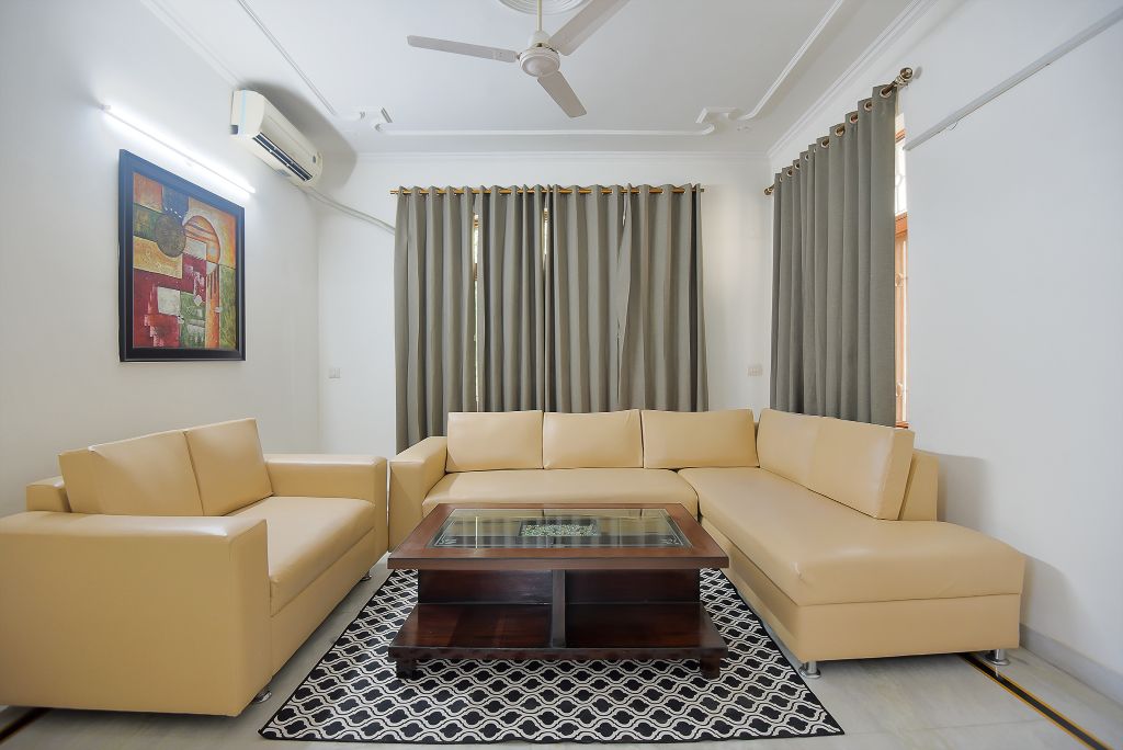 Comfortable Serviced Apartments in DLF PHASE FIVE