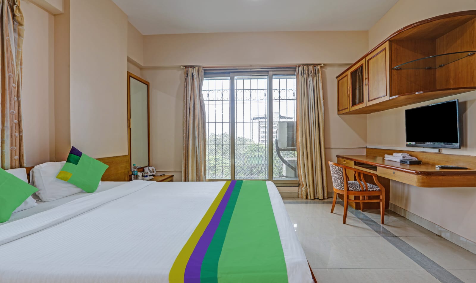 Elegant Residences in Kherwadi