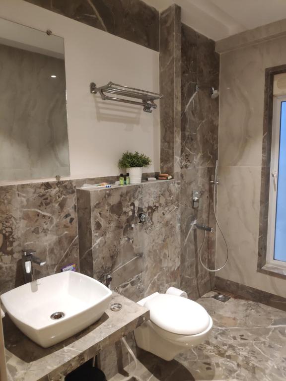 Premier 2 Bedroom Apartment in Chandivali