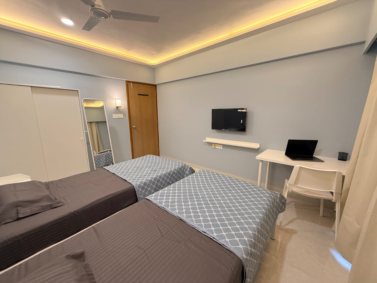 Elegant 2 BR Apartment @ Vakola