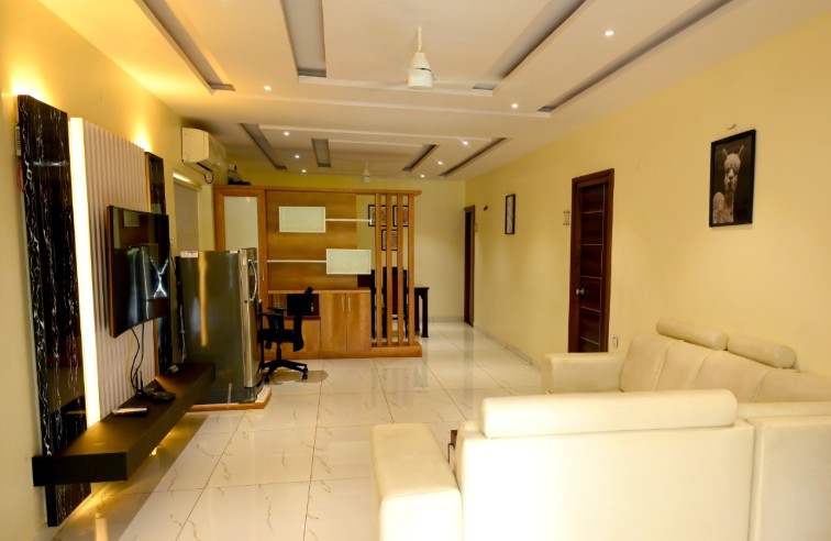 Majestic Studio Apartment