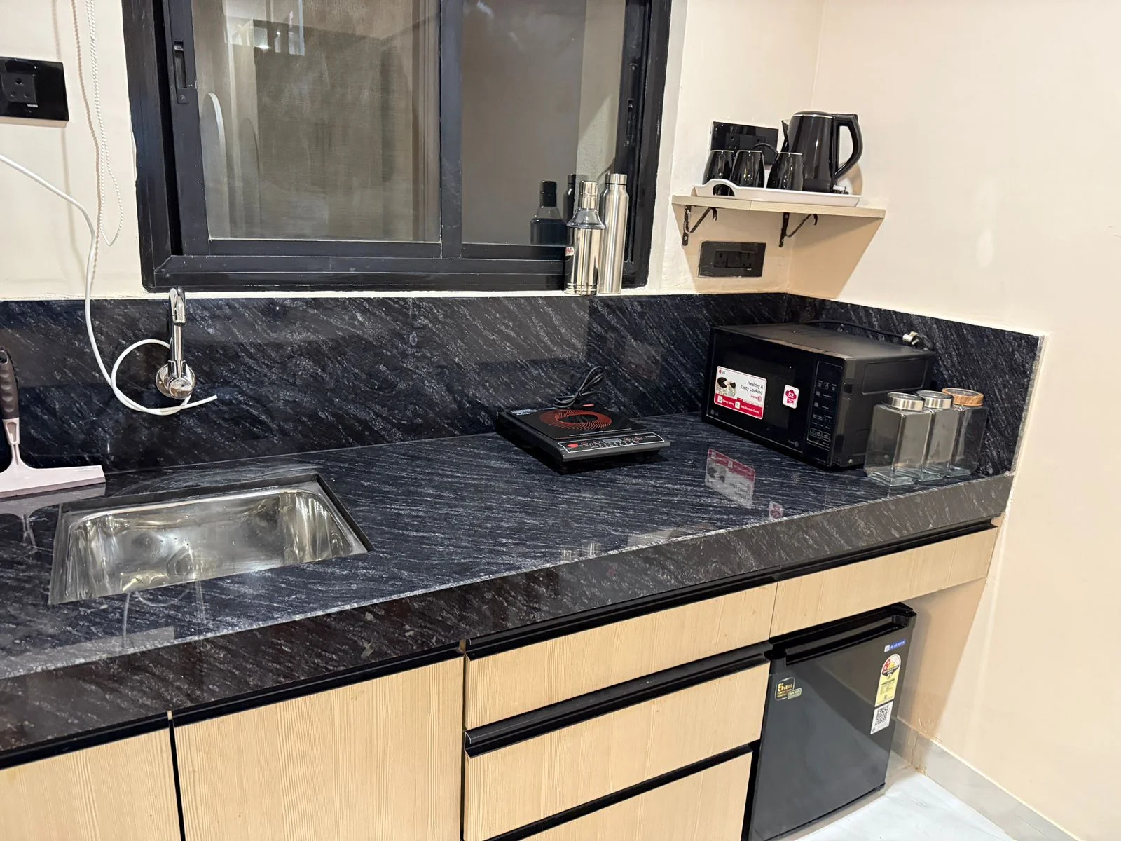 Studio Apartment with Jacuzzi in Koregaon Park