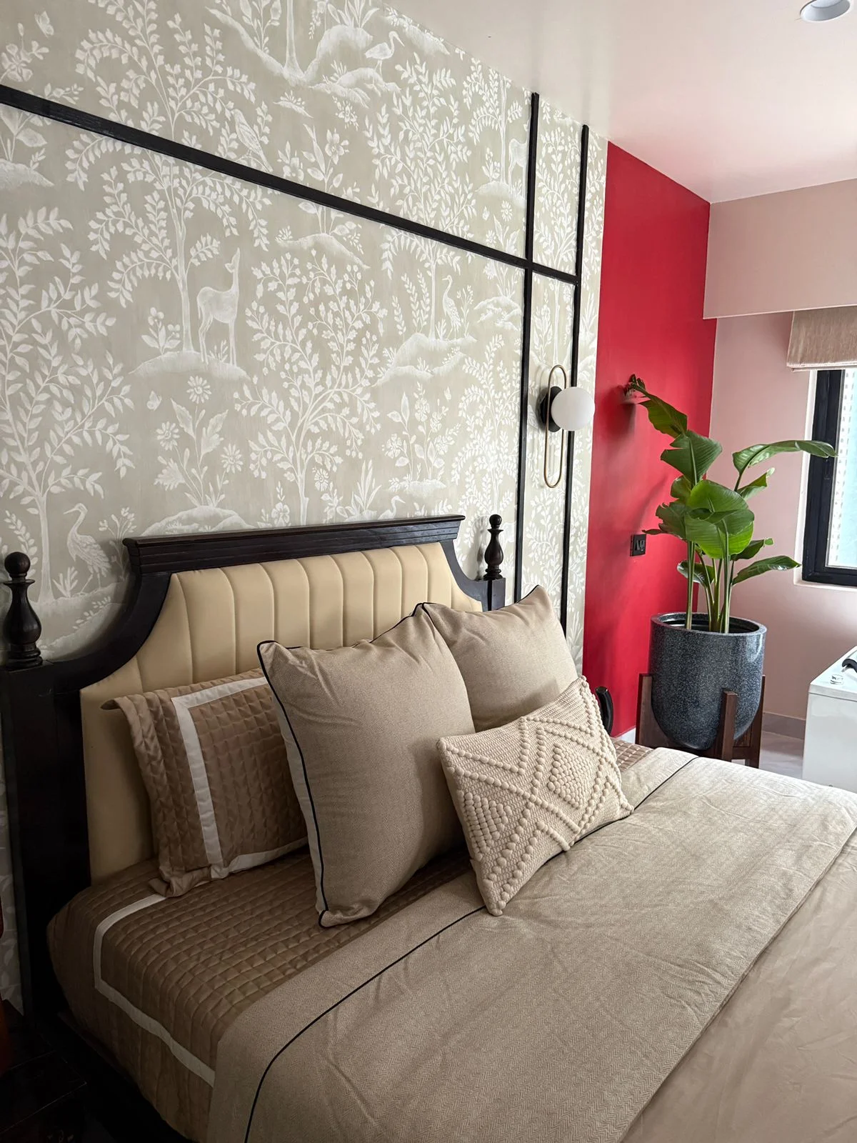 Studio Apartment with Jacuzzi in Koregaon Park