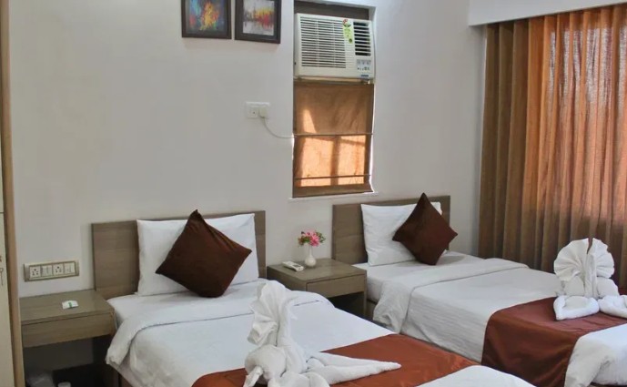 Deluxe 1 Bedroom Apartment near Mumbai Airport.