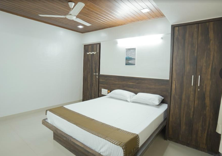 3 Bedroom Apartment in Vashi