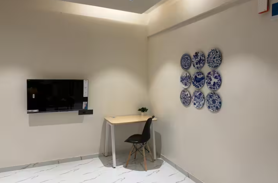 Hill View 1 Bedroom Apartment