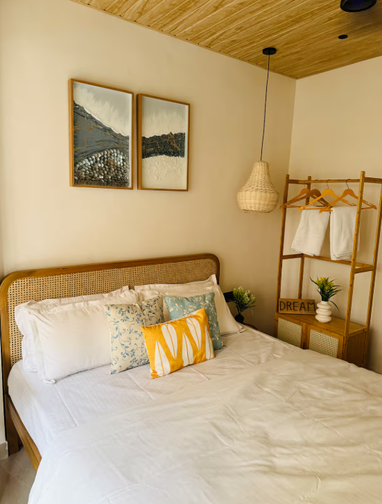 Urban 2 Bedroom Apartment with Easy Airport Access