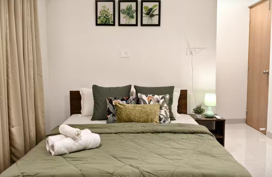 Elegant 2 BHK near CSMIA