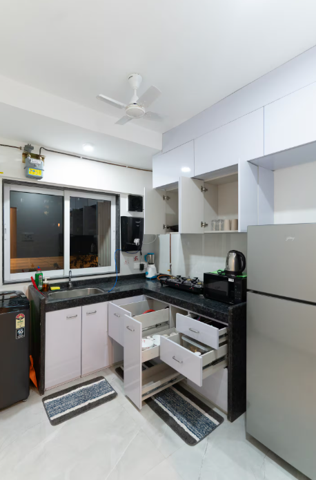 Royal 2 Bedroom Apartment Near BKC