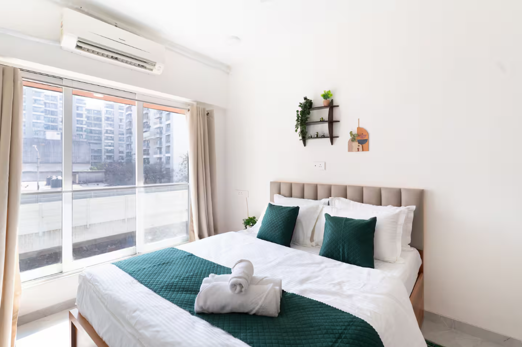 Royal 2 Bedroom Apartment Near BKC