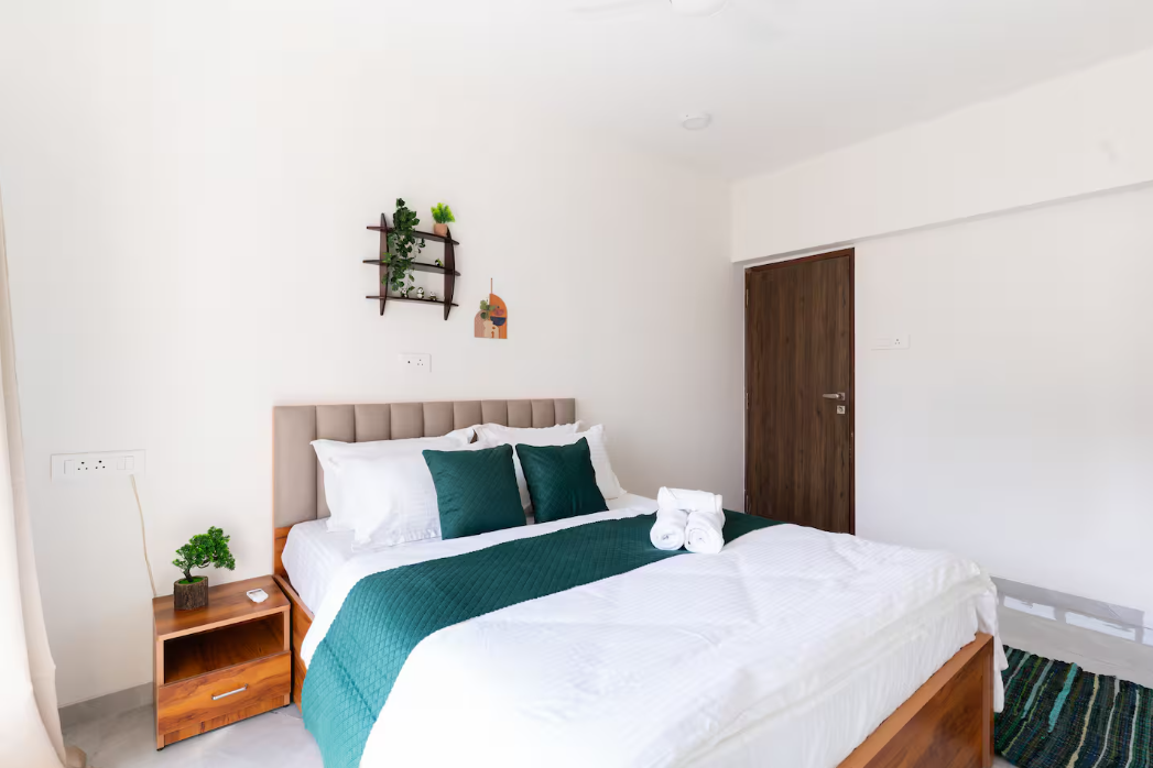 Royal 2 Bedroom Apartment Near BKC
