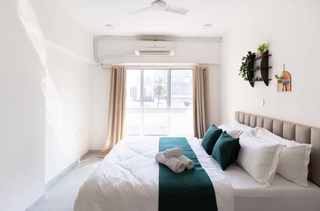Royal 2 Bedroom Apartment Near BKC