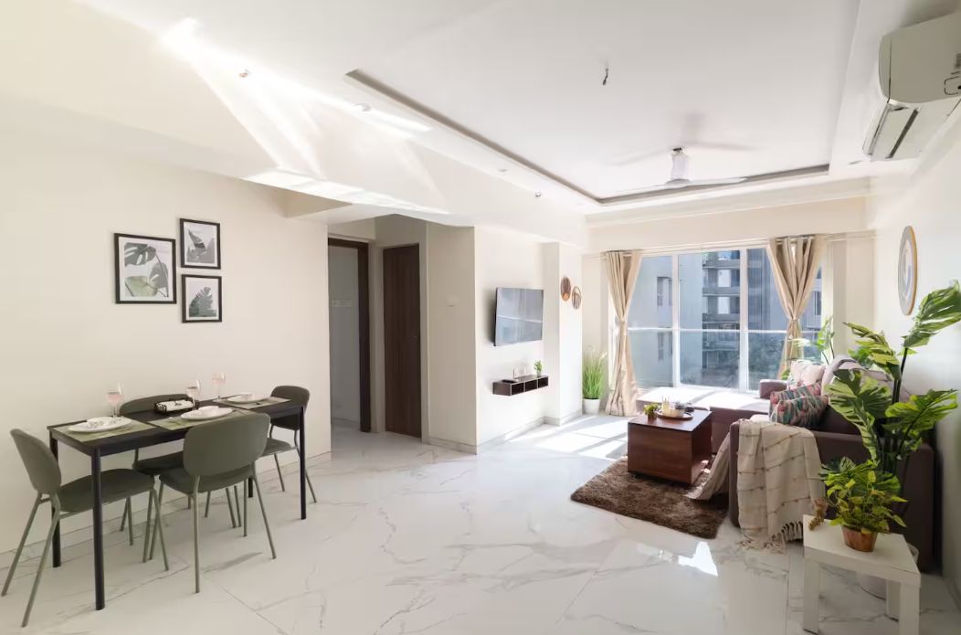Grand 2BHK Apartment in Santacruz East