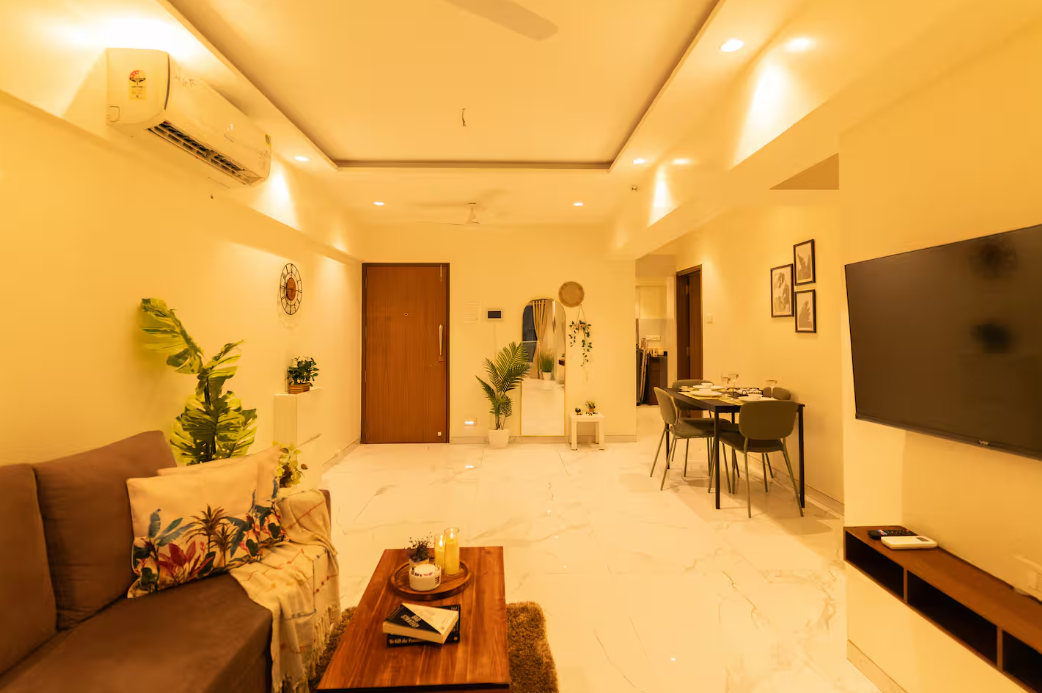 Grand 2BHK Apartment in Santacruz East