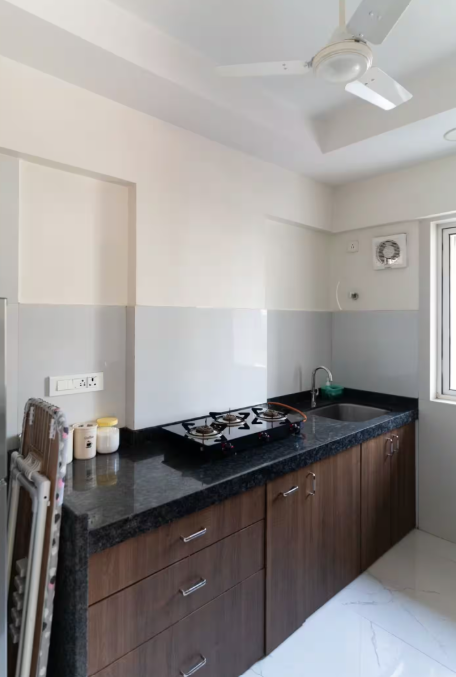 Grand 2BHK Apartment in Santacruz East