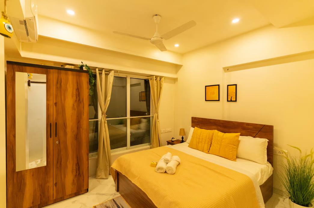 Grand 2BHK Apartment in Santacruz East