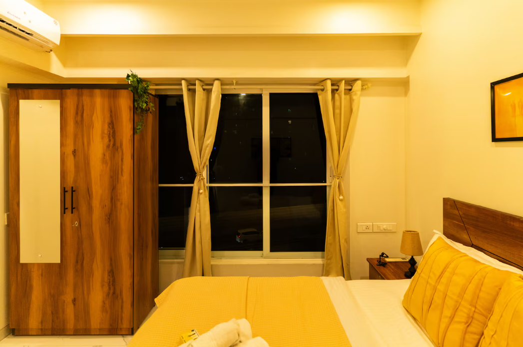 Grand 2BHK Apartment in Santacruz East