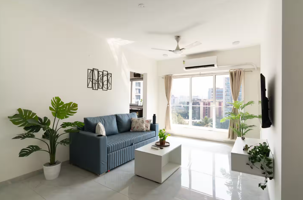 Comfortable 2 BHK Apartment near Bandra