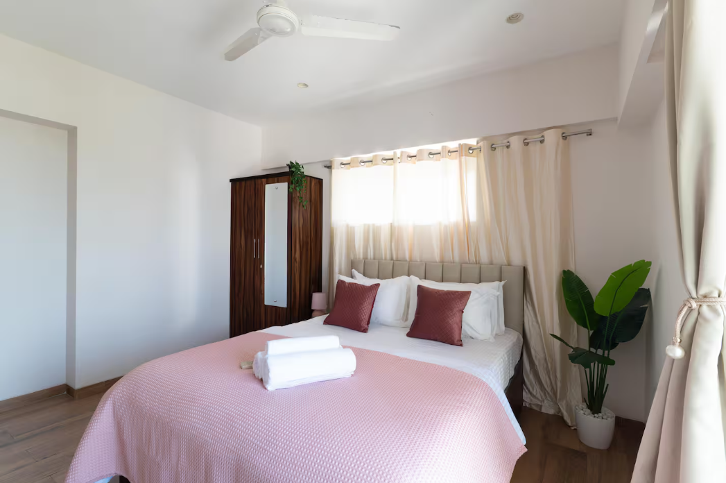 Lavish 2 BHK Apartment in Kalina