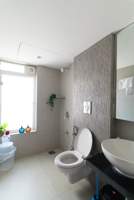 Lavish 2 BHK Apartment in Kalina