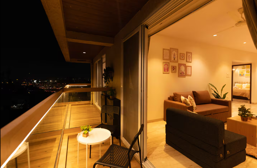 Luxe 2 Bedroom Apartment @Santacruz East
