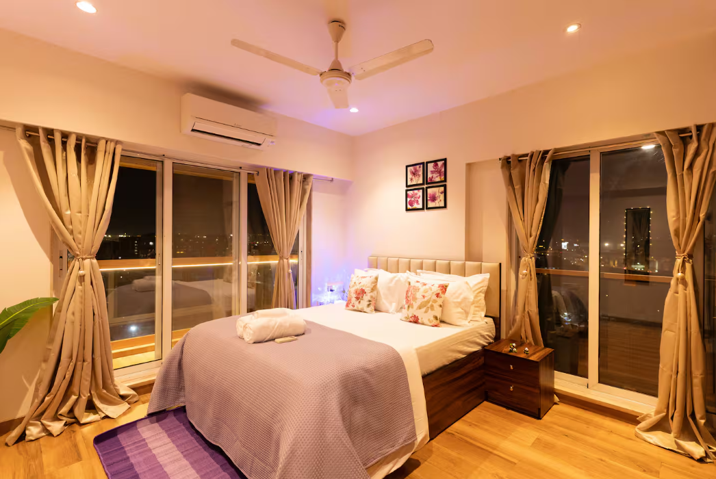 Luxe 2 Bedroom Apartment @Santacruz East