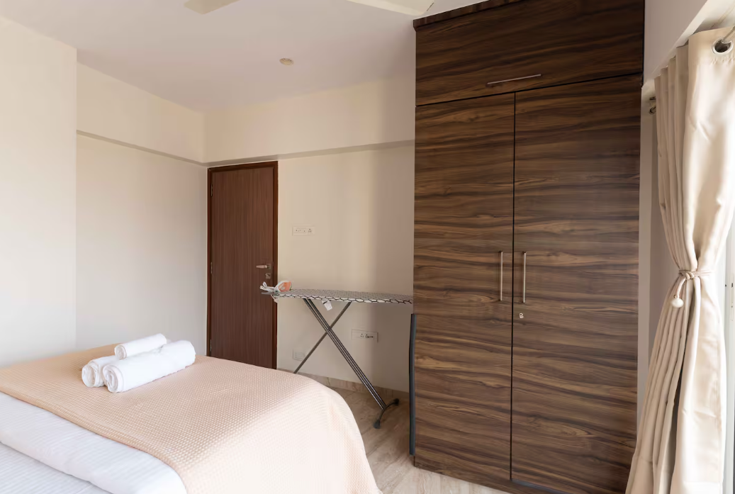 Luxe 2 Bedroom Apartment @Santacruz East