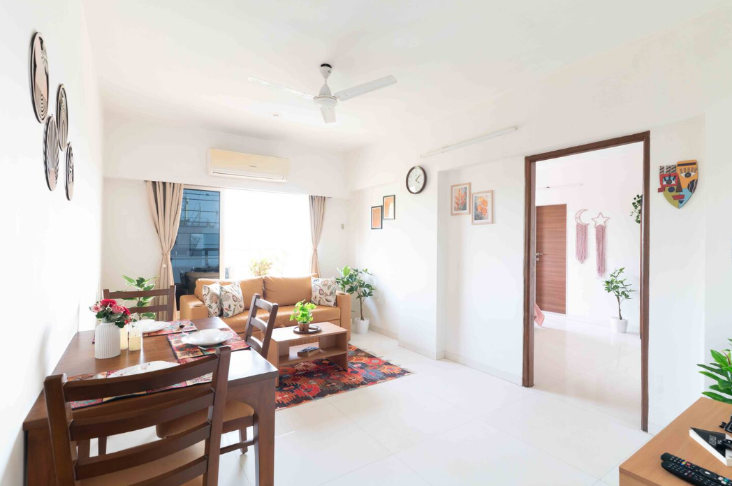 Iconic 2 Bedroom Apartment near BKC
