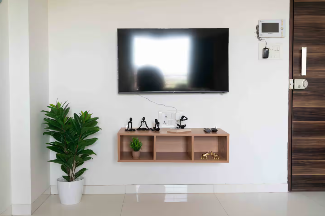 Iconic 2 Bedroom Apartment near BKC