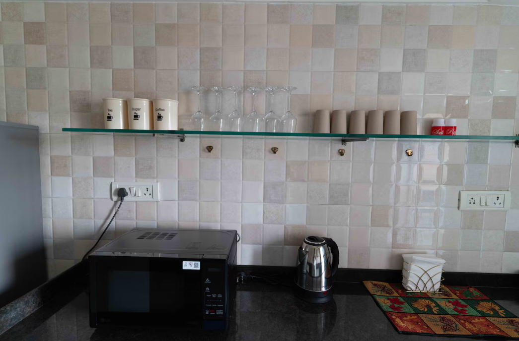Iconic 2 Bedroom Apartment near BKC