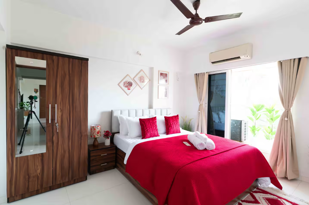 Iconic 2 Bedroom Apartment near BKC