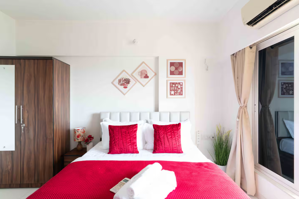 Iconic 2 Bedroom Apartment near BKC