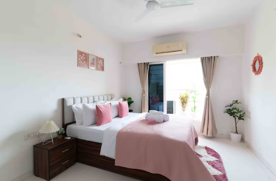 Iconic 2 Bedroom Apartment near BKC