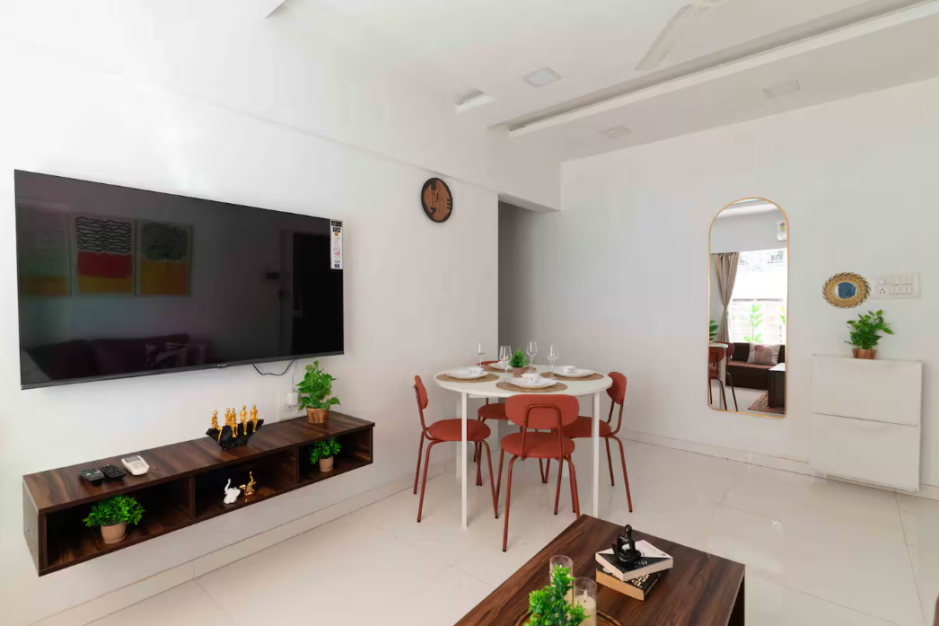 Cozy 2 Bedroom Service Apartment near Airport
