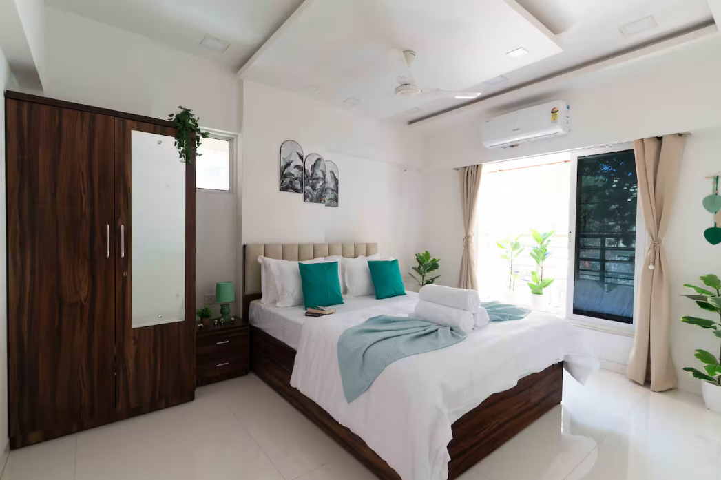 Cozy 2 Bedroom Service Apartment near Airport