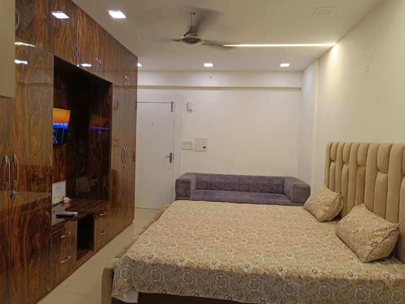Classic Studio Apartment