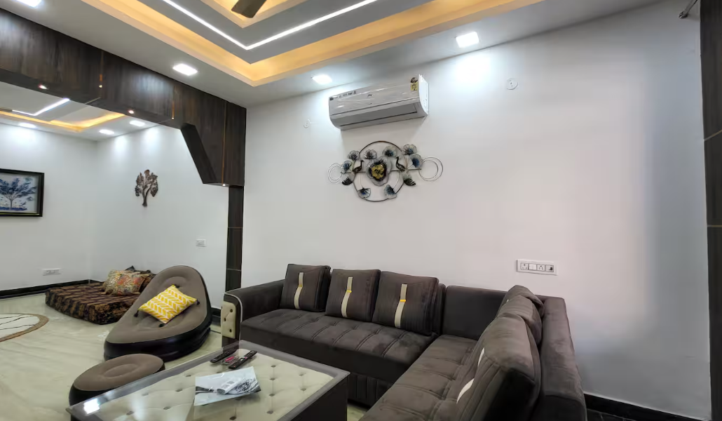 3 BR Serviced apartment in Paschim Vihar