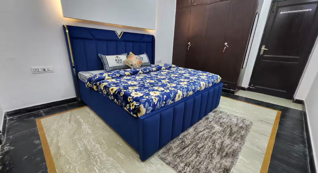3 BR Serviced apartment in Paschim Vihar