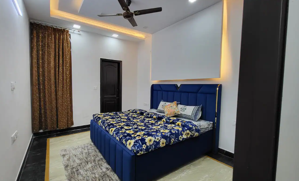 3 BR Serviced apartment in Paschim Vihar