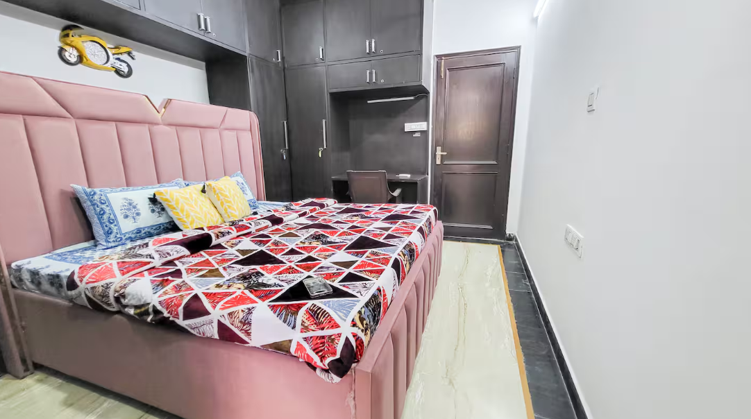 3 BR Serviced apartment in Paschim Vihar