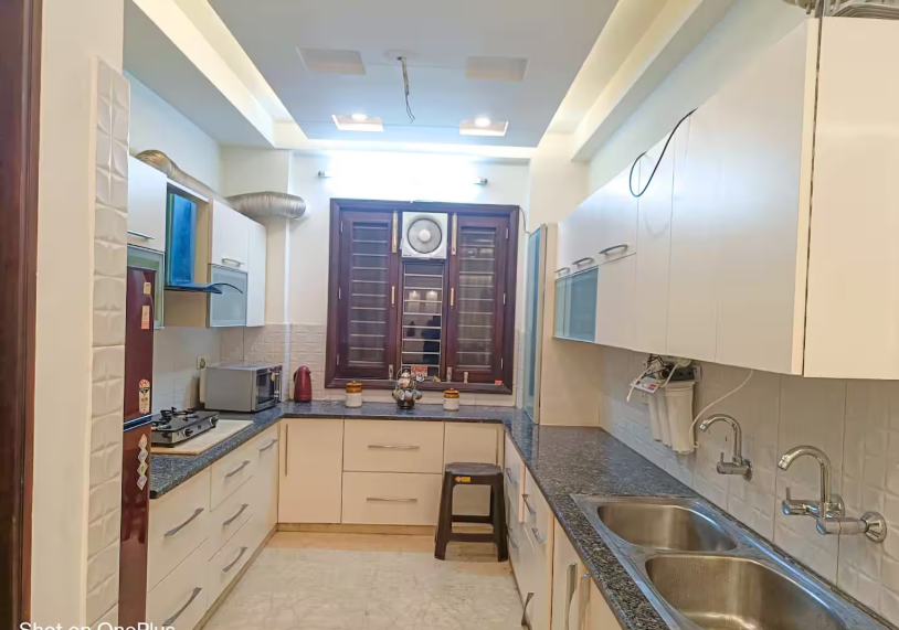 Stupendous 2 BR in Shalimar Bagh