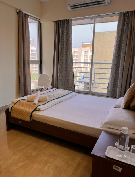 Classic 2 Bedroom Apartment in Vile Parle