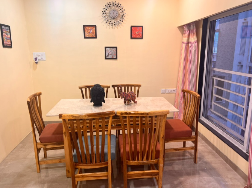 Classic 2 Bedroom Apartment in Vile Parle