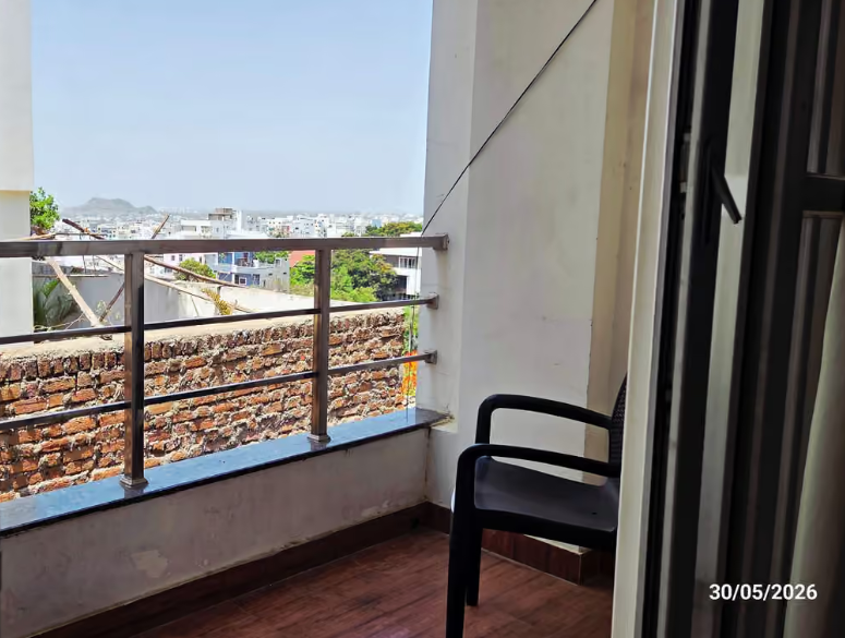 Fully Furnished 3 BR Serviced Apartment in Banjara Hills