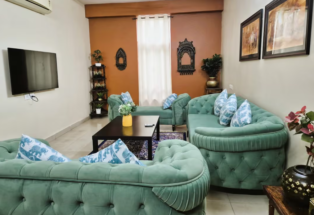 Comfortable 3 BR Serviced Apartment in Gachibowli