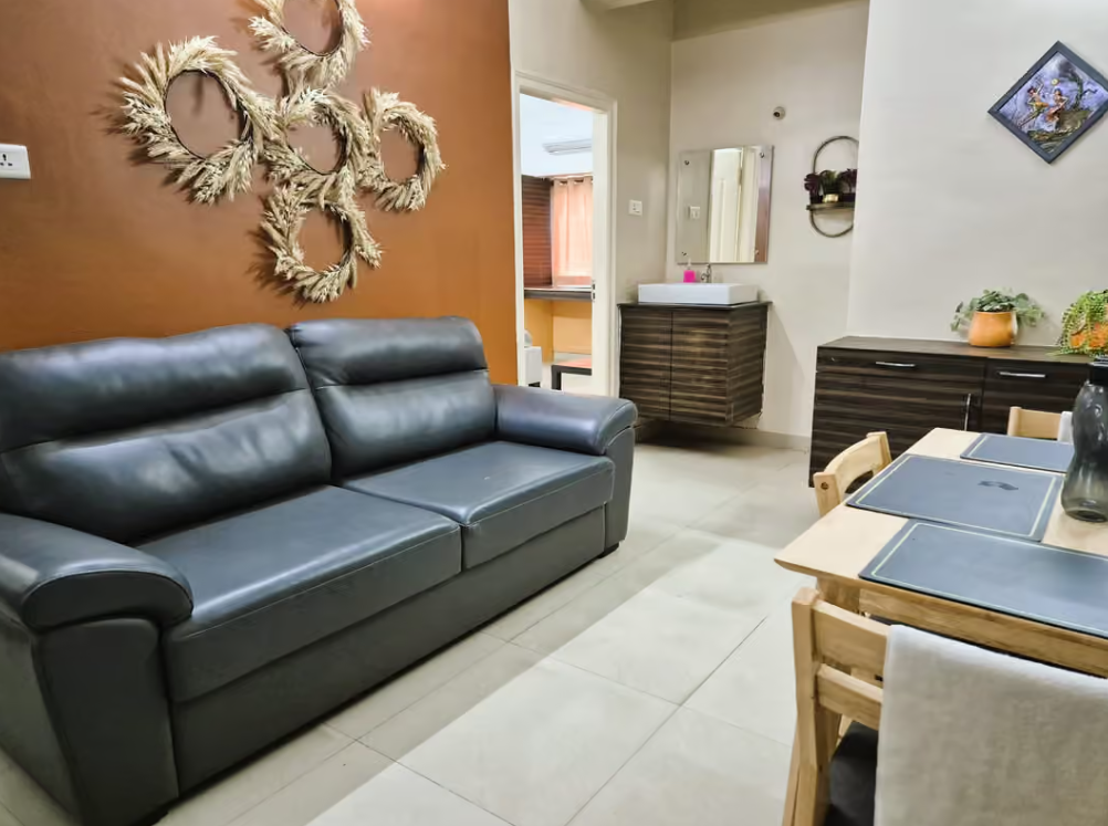 Comfortable 3 BR Serviced Apartment in Gachibowli