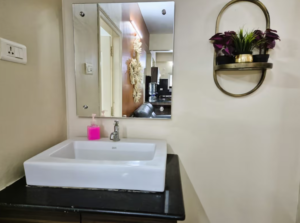 Comfortable 3 BR Serviced Apartment in Gachibowli