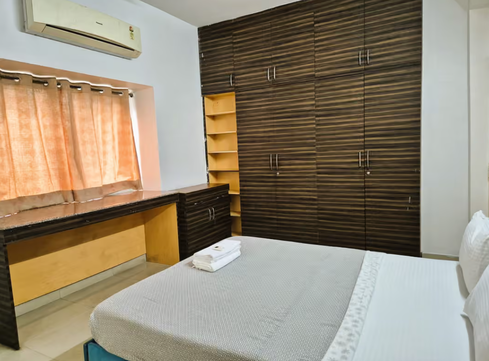 Comfortable 3 BR Serviced Apartment in Gachibowli