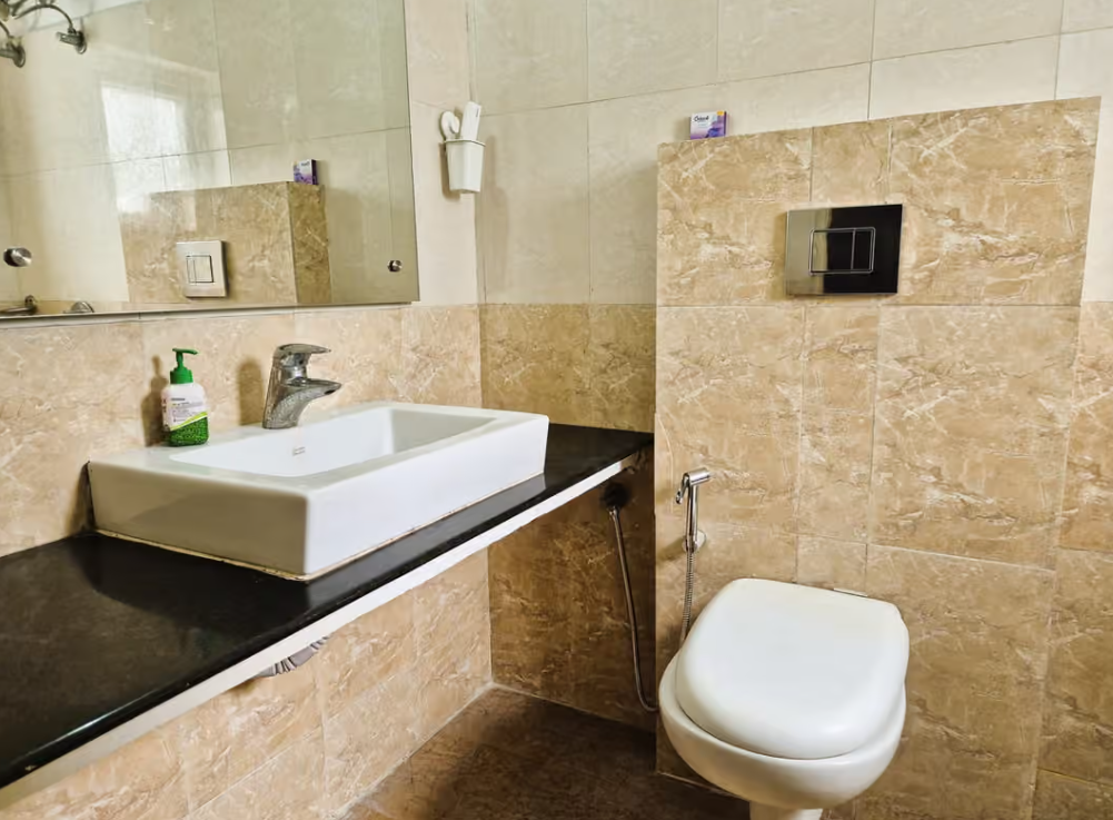 Comfortable 3 BR Serviced Apartment in Gachibowli