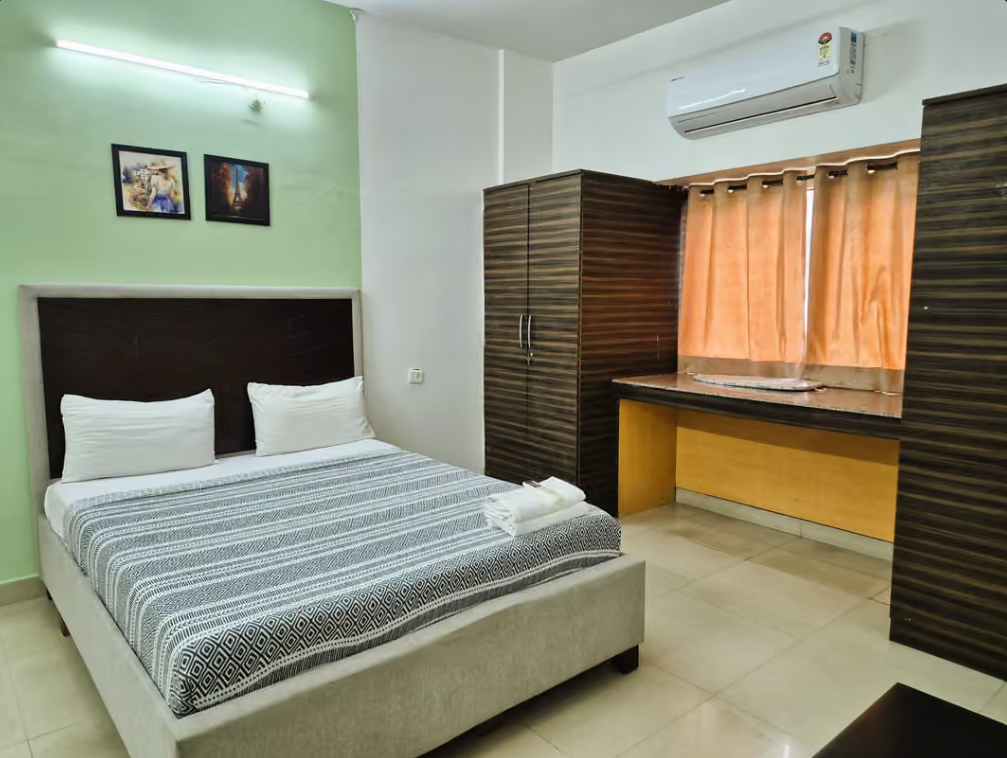 Comfortable 3 BR Serviced Apartment in Gachibowli